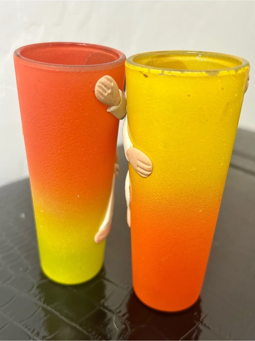 VTG Two Cheeky Siesta Shot Glasses Set 🌵 Funny 3D Clay Butt Frosted Tumblers